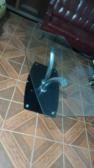 Mesa de centro de vidrio y metal - miniatura 5