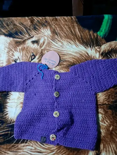 Chaleco tejido morado bebé - miniatura 1