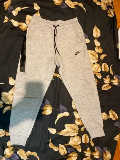 Conjunto Nike tech Talla M - miniatura 4