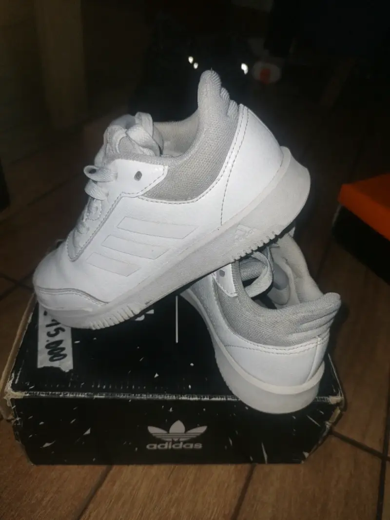 Zapatillas deportivas talla 33.5 - 3