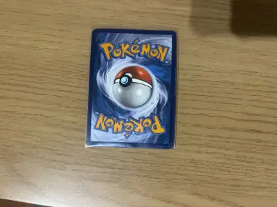 Carta Pokémon Leafeon V brillante - miniatura 2