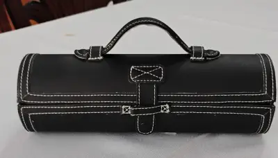 Estuche de cuero  con accesorios. - miniatura 1