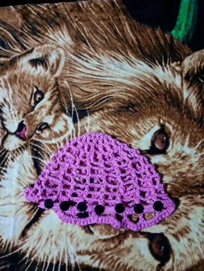 Gorro de crochet rosado - miniatura 2