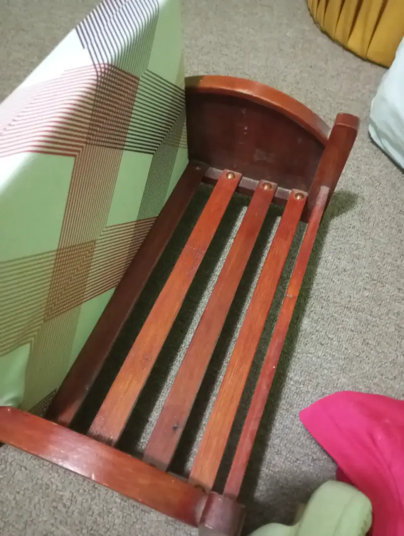 Cama de juguete de madera para muñecas barbie - 3