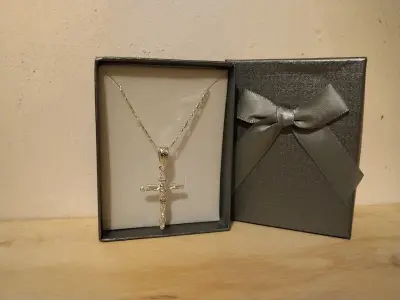 Collar con cruz plata 925 en caja - miniatura 1