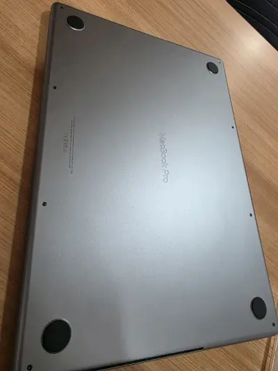 MacBook Pro M1 16" - miniatura 1