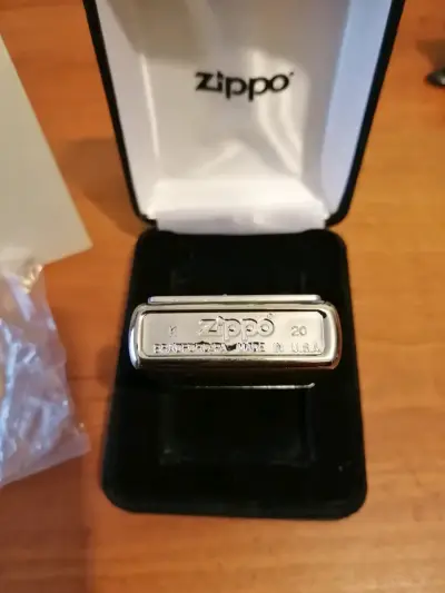 Encendedor Zippo dragón metálico - miniatura 4