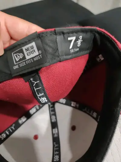 Gorra roja New Era - miniatura 3
