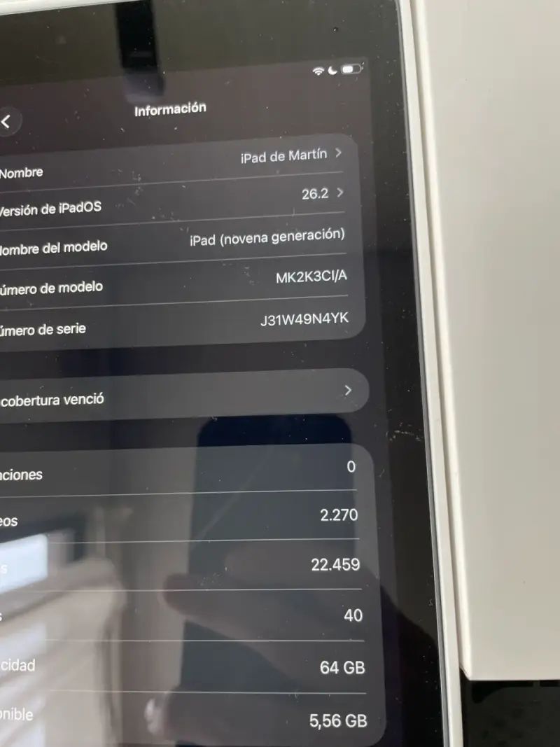iPad 9na generación 10.2 64 GB - 4