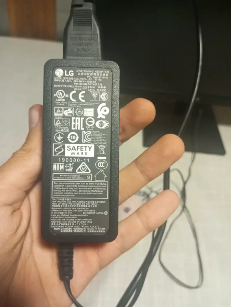 Monitor de Computador LG 20 Pulgadas LED HDMI - 4