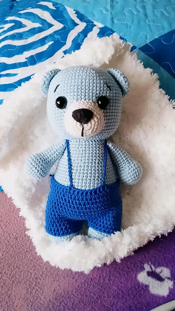 Muñeca amigurumi tejida a mano - 2