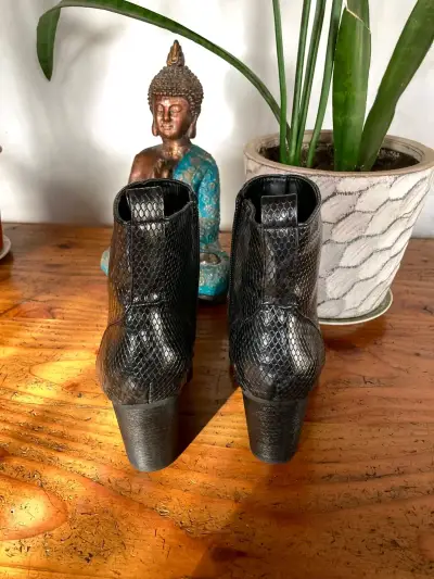 Botines negros. - miniatura 2