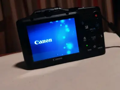 Cámara digital Canon compacta - miniatura 1