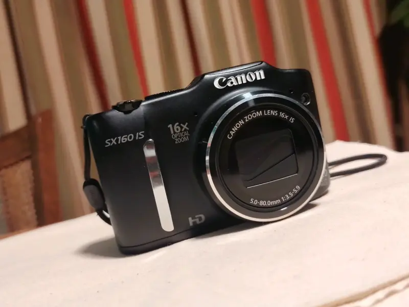 Cámara digital Canon compacta - 3