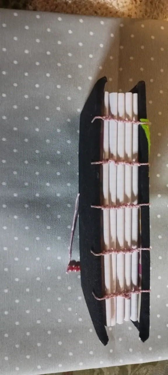 agendas bordado artesanal en miniatura - 3