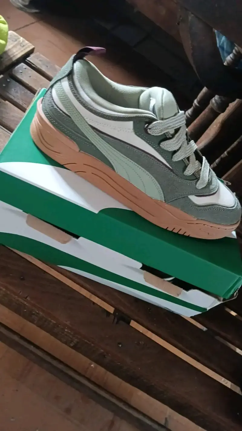 Zapatillas deportivas verdes y grises - 2