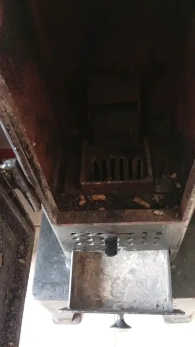 Estufa a pellets negra - miniatura 2