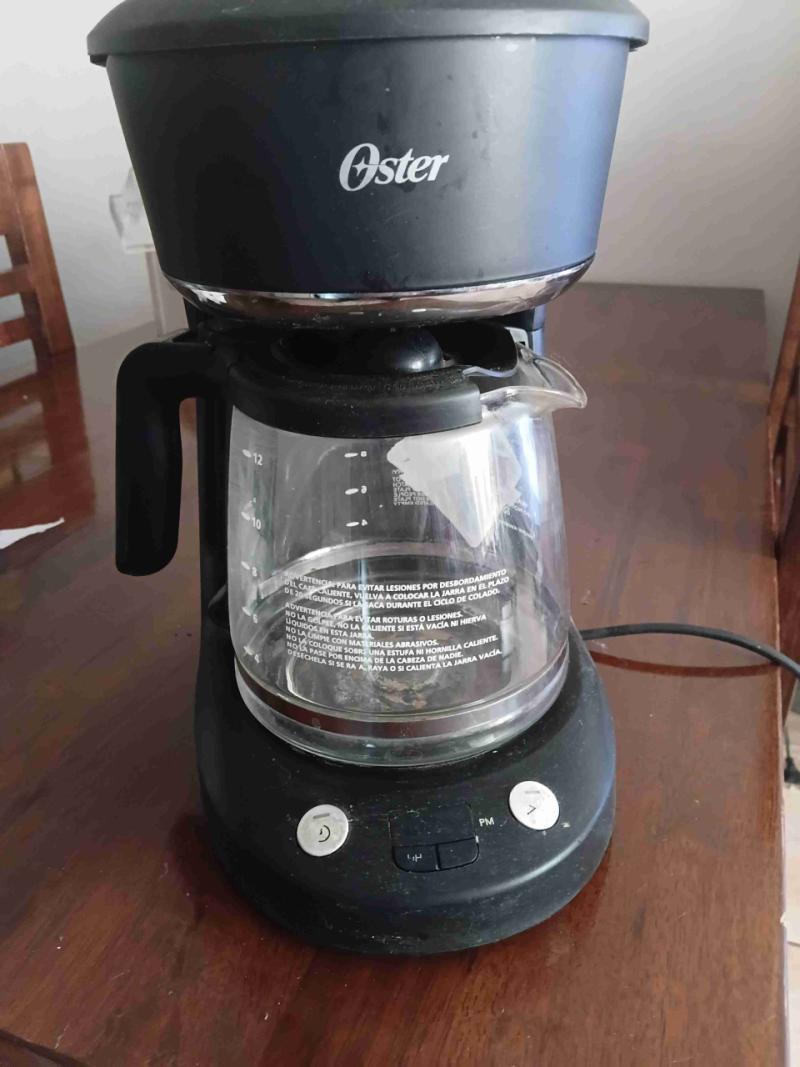 Cafetera Oster negra