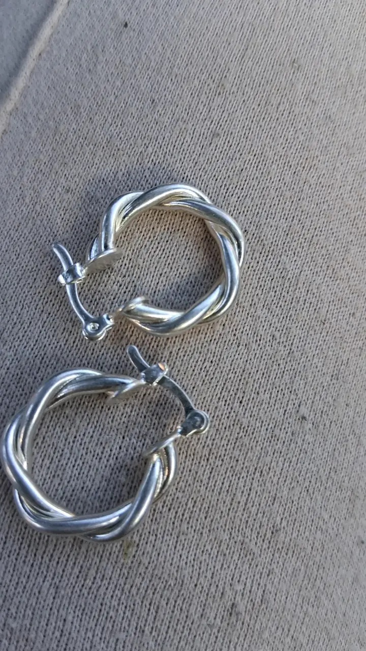 Aros de plata trenzados