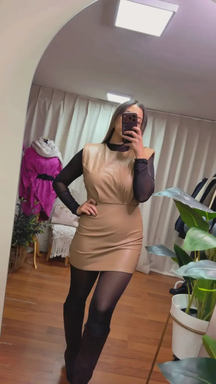 Vestido ecocuero ZARA talla S - 1