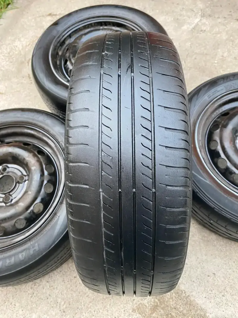 Llanta + neumático de automóvil Triangle 185/60R14 - 2
