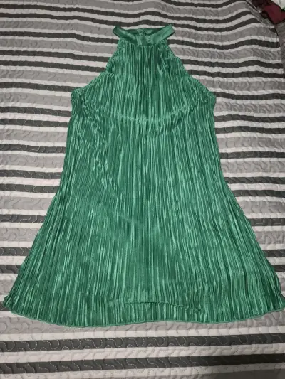 Vestido sin mangas verde plisado - miniatura 2