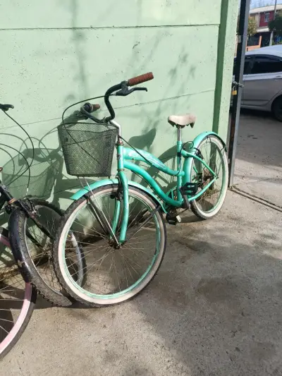 Bicicleta urbana negra - miniatura 2