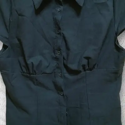 Blusa negra manga corta - miniatura 2