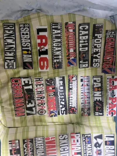 Colección de calcomanías personalizadas - miniatura 1