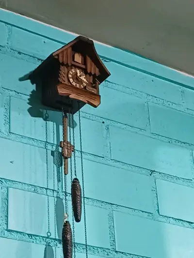 Reloj de pared cucú decorativo - miniatura 1