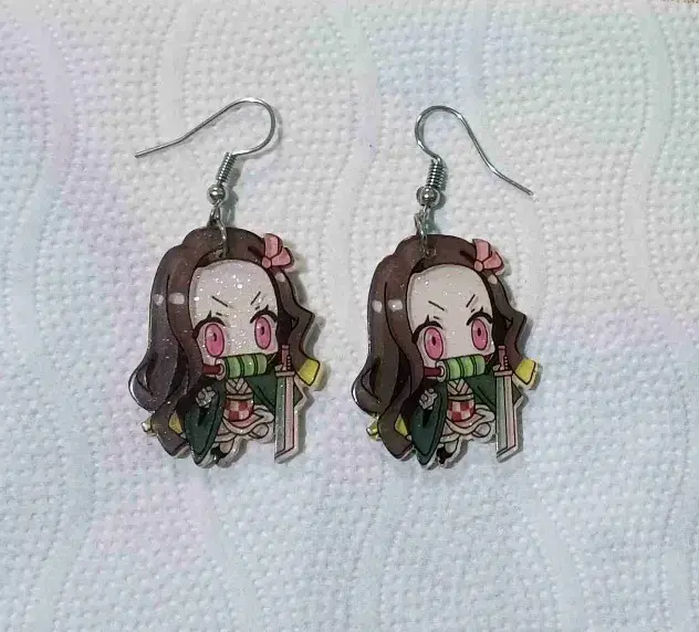Aros colgantes de anime