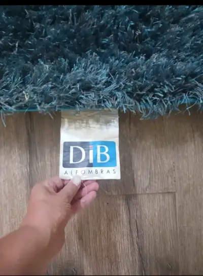 Alfombra felpuda azul grande - miniatura 2