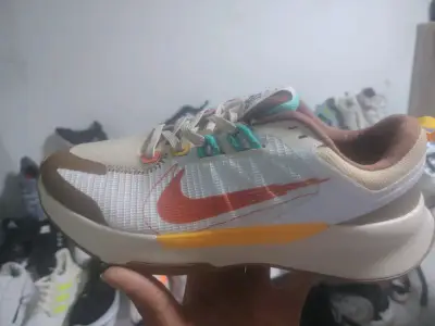 Zapatillas deportivas blancas - miniatura 1