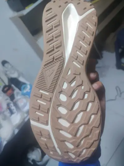 Zapatillas deportivas blancas - miniatura 3