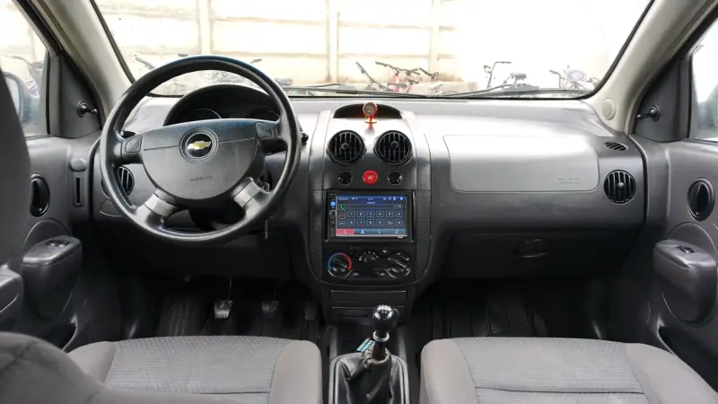 Auto Chevrolet blanco usado - 2