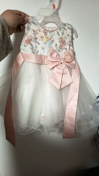 Vestido de tul para niña - miniatura 1