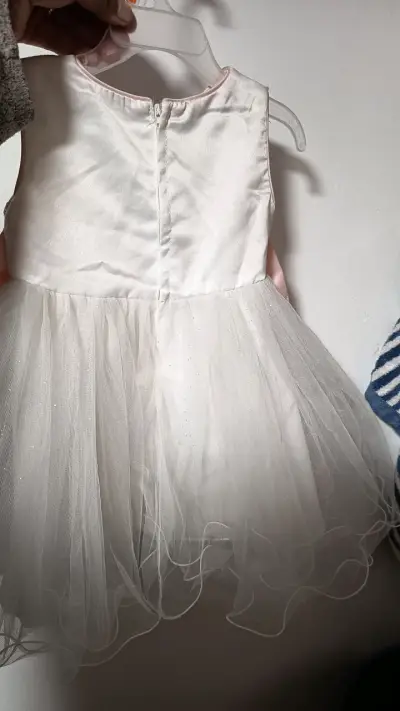 Vestido de tul para niña - miniatura 2