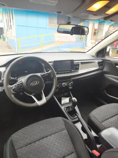 Kia rio 4 año 2019 - miniatura 6