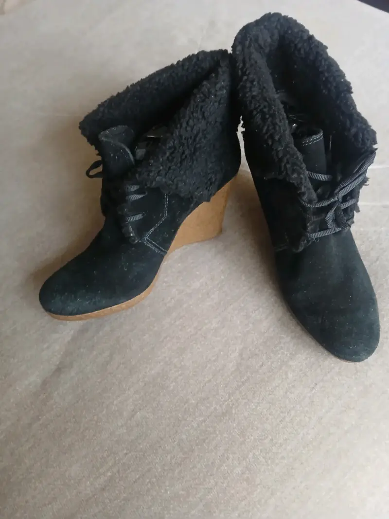 Botines negros con taco - 1