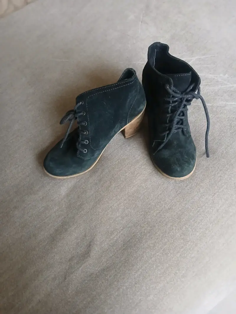 Botines negros con taco - 2