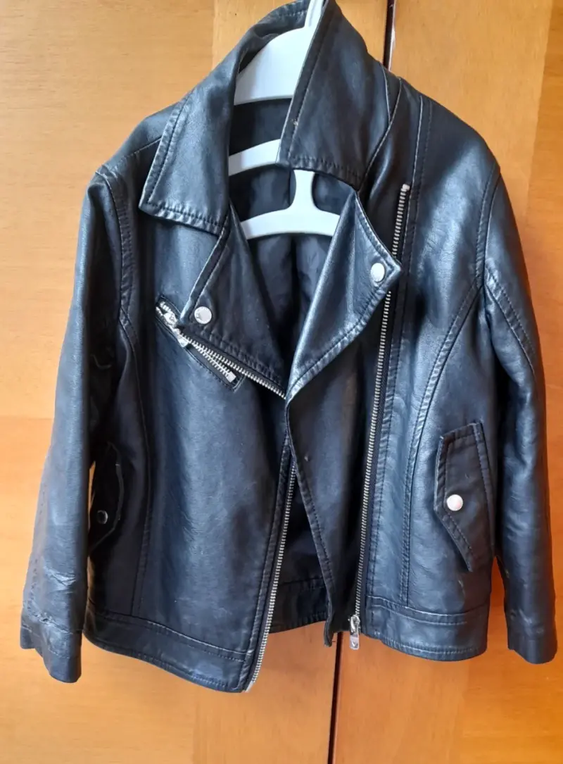 Chaqueta de cuero negra - 1