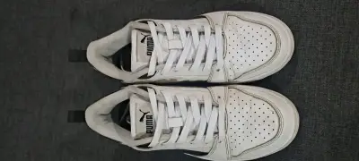 Zapatillas blancas Puma clásicas - miniatura 2