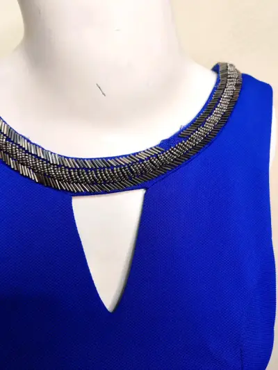 Vestido azul elegante - miniatura 4