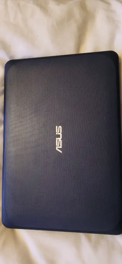 Notebook ASUS usado - miniatura 1