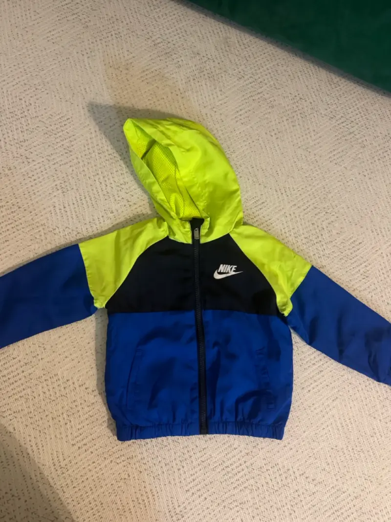 Chaqueta deportiva Nike azul y amarillo - 1