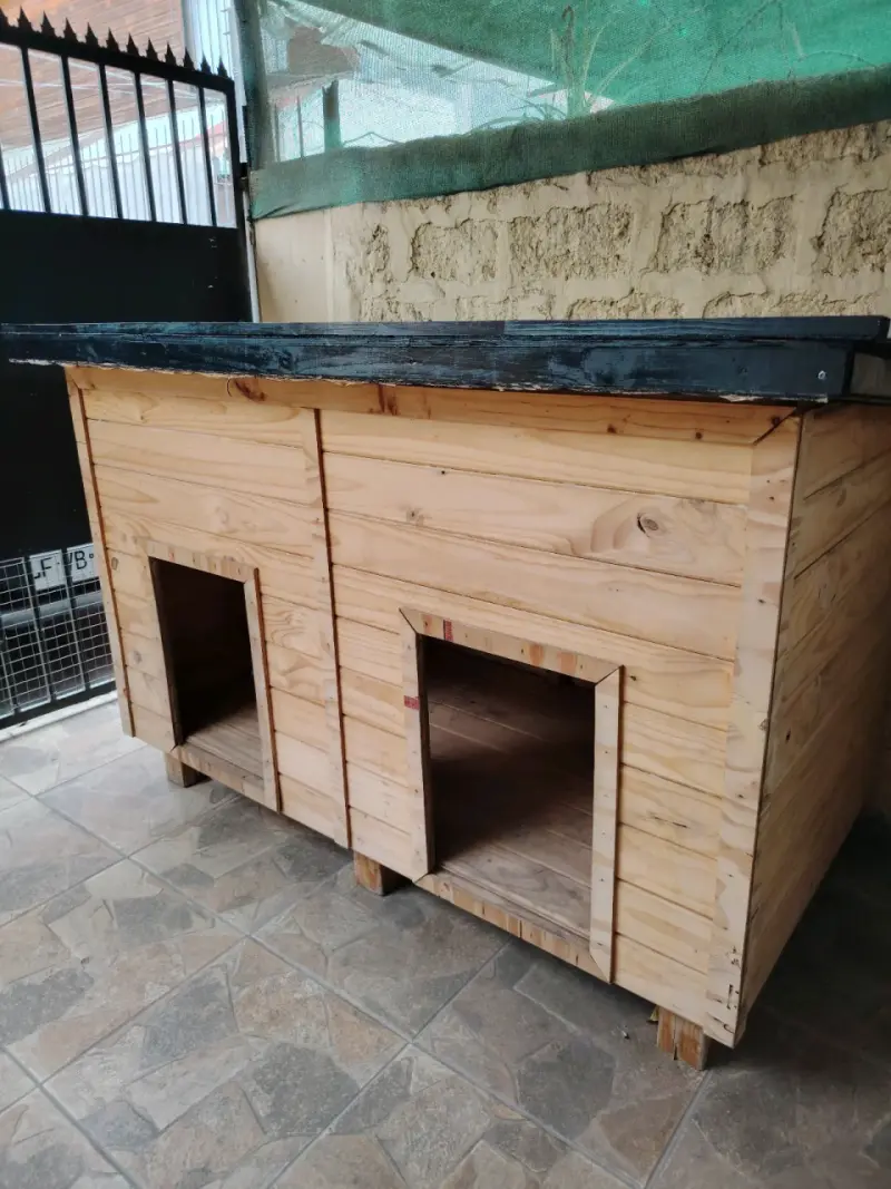 Casa de madera para perros - 2