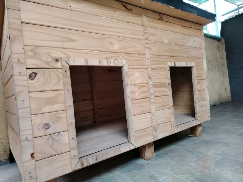 Casa de madera para perros - 6
