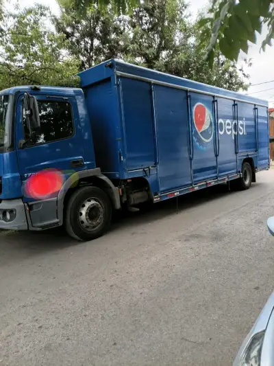 Camión Mercedes-Benz Atego azul - miniatura 4
