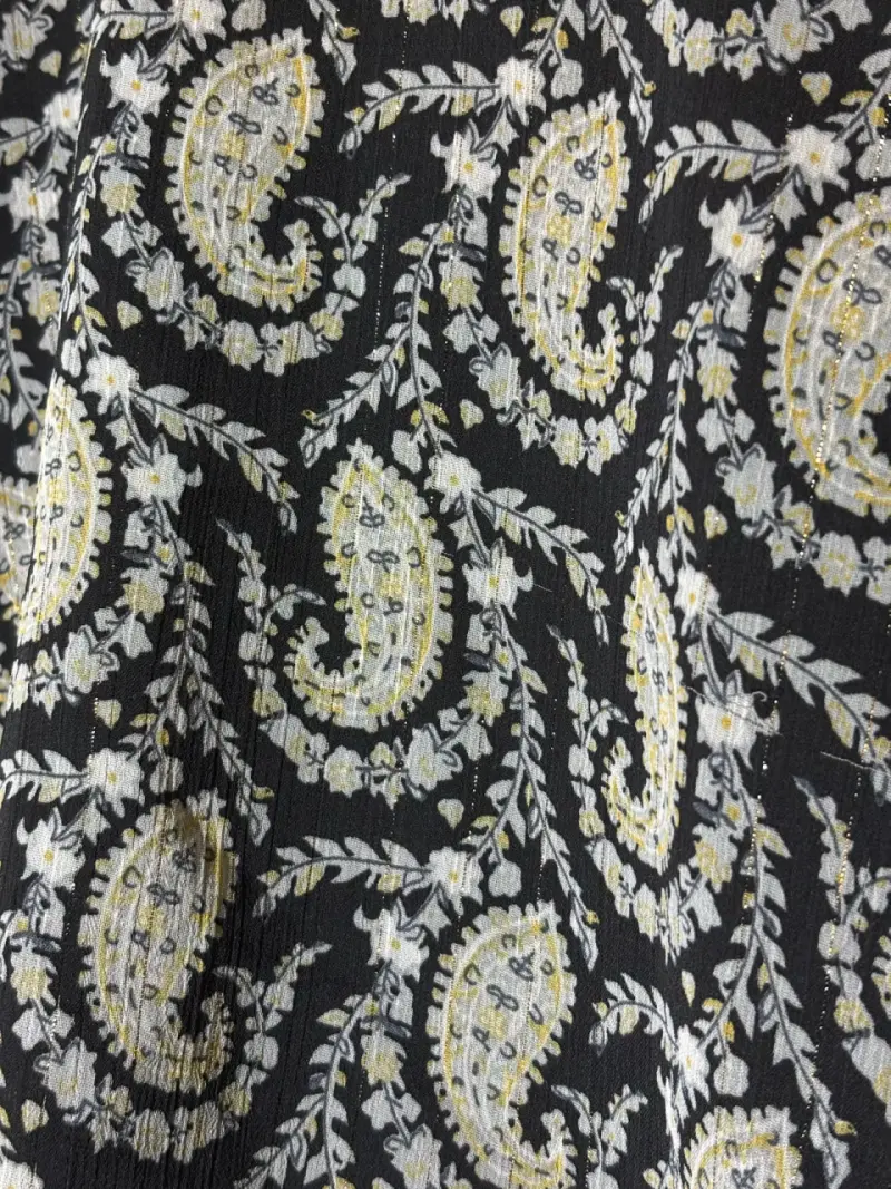Blusa de encaje negra con estampado - 2