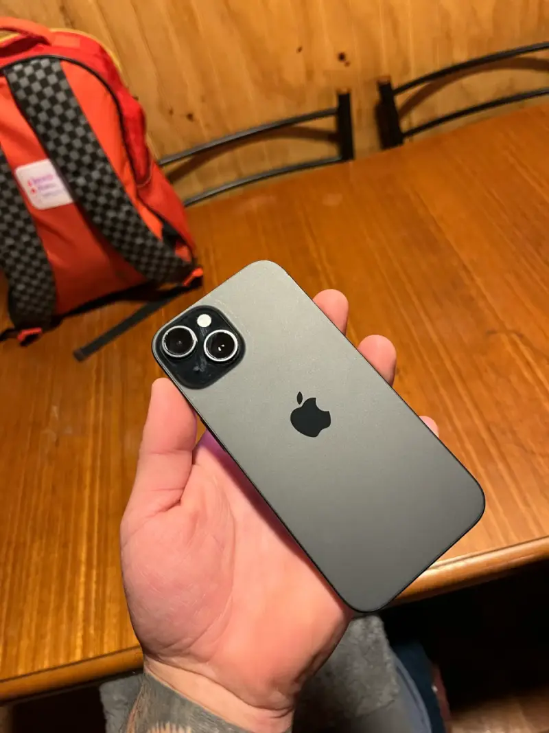 iPhone 15, 128 GB, 89% Batería - 6